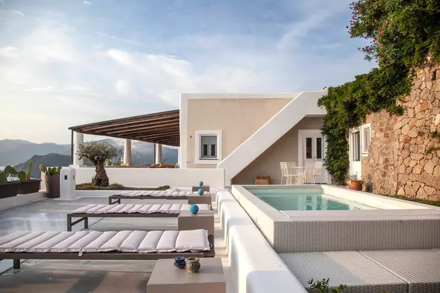 Villa con piscina e terrazza panoramica