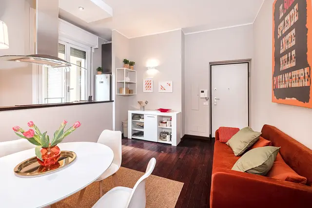 Living compatto con cucina a vista